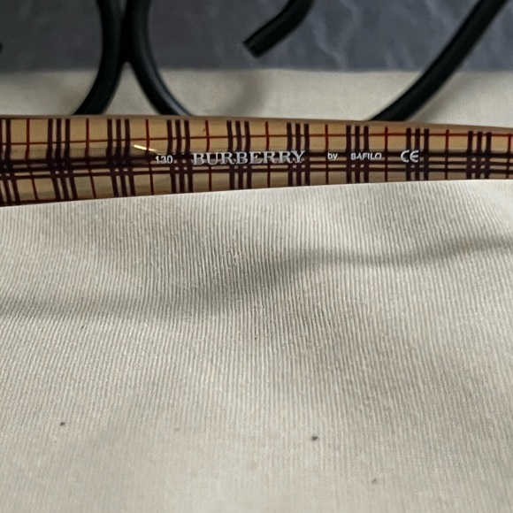 Authentic Burberry Sunglasses - Picture 8 of 8